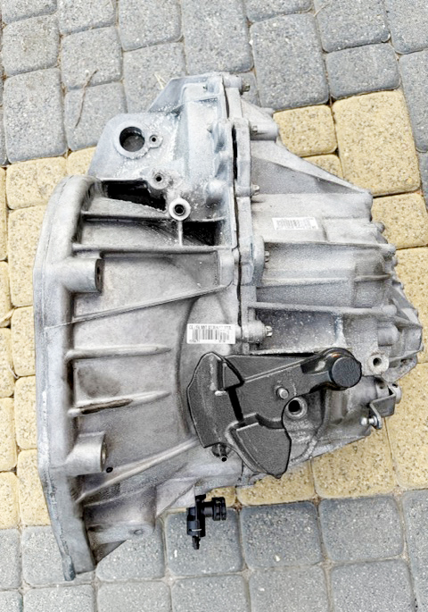 Skrzynia biegow PF6 062 Renault Master III 2.3 dCi M9T - stan bdb, prawie nowa